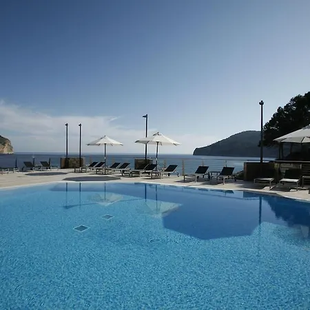 Bahia Aparthotel 4*