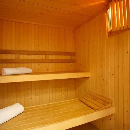 Bahia Aparthotel 4*